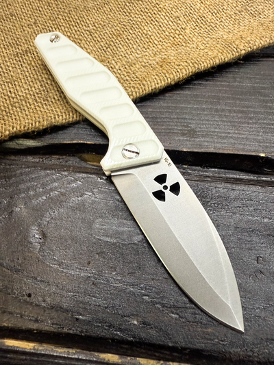 Фрикционный складной нож Атом-1 сталь VG-10, рукоять G10 белый