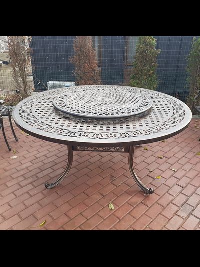 Круглый садовый стол из литого алюминия с вращающимся центром