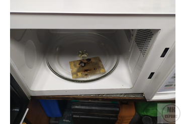 Прогорела защитная пластина (слюда)