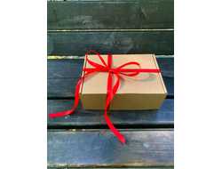 Подарочная коробка GILEV 22х16х8см с красной лентой и наполнителем