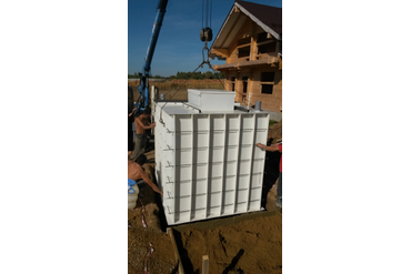 Монтаж пластикового погреба