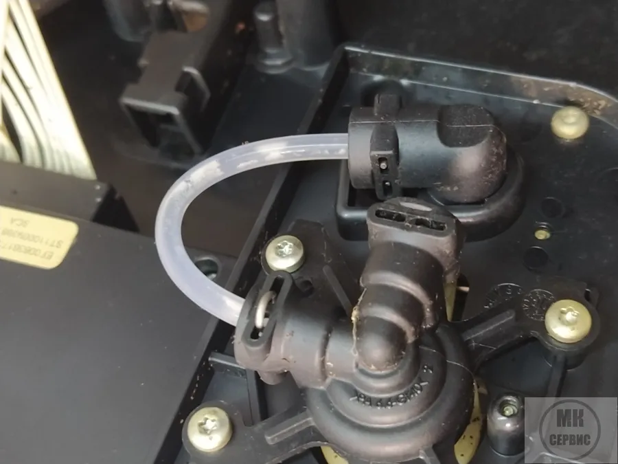 Трубка капучинатора забита накипью