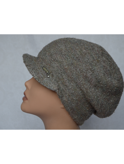 bezhevaya-vyazanaya-kepka-zhenskaya-zima-2018-italiya-kupit