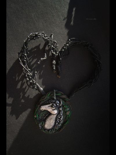 Короткое колье "Единорог. Сказки Сумеречного леса"