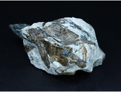 Лампрофиллит, Кольский п-ов, Хибины (78*47*32 мм, 148 г) №26373