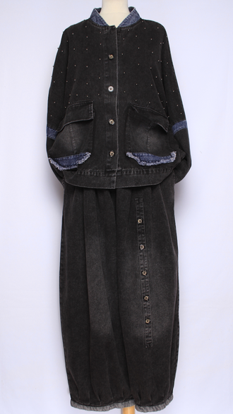 Джинсовка-бомбер "Металлические бусины" синяя, черная р.48-54