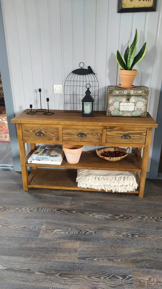 Консоль с выдвижными ящиками