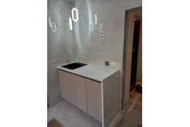 Кухня бежево-розовая