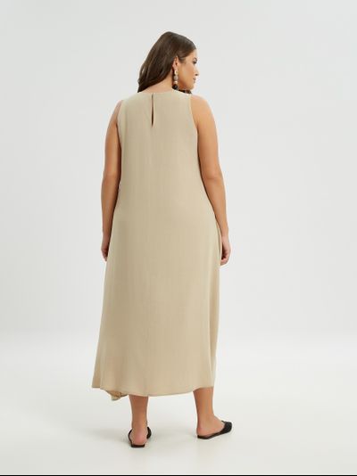 Летнее платье беж с эффектной черной отделкой