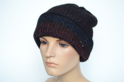 Вязаная шапка с отворотом разноцветная черная Vizio Италия 8009 CRY