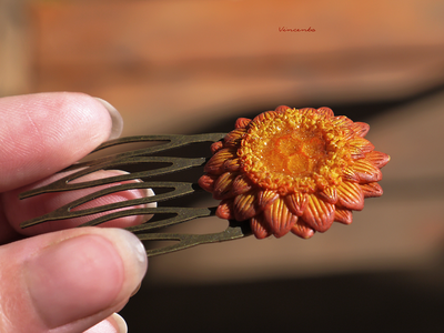 Гребень для волос "Цветок для медовой феи"