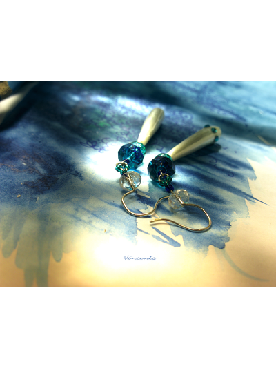 Принцесса Миядзаки. Серьги-капли с хрустальными бусинами и чешским бисером