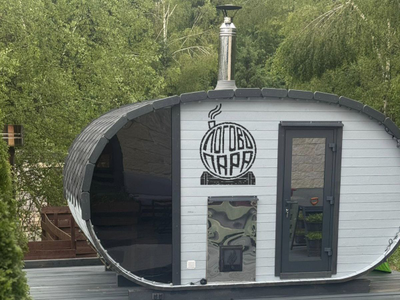 Баня-бочка с панорамным остеклением "Полулуние"