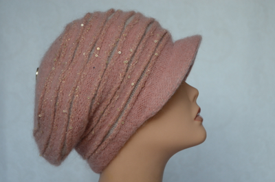 Розовая кепка с пайетками вязаная зимняя Vizio Италия 6720 фото