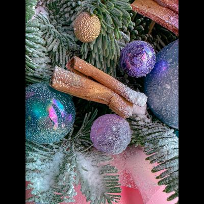 Композиция с елью &quot;Баббл гам&quot;