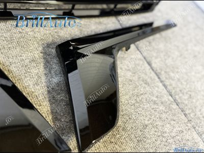 Решетка Toyota Land Cruiser 200 Executive черная антихром