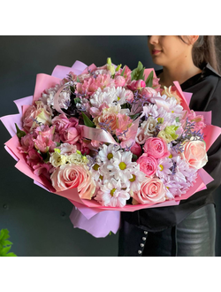 НЕЖНЫЙ БУКЕТ ИЗ КУСТОВЫХ ХРИЗАНТЕМ, ОДНОГОЛОВЫХ И КУСТОВЫХ РОЗ, ЭУСТОМЫ С ДОБАВЛЕНИЕМ ЛИМОНИУМА - ( АРТ С.133)