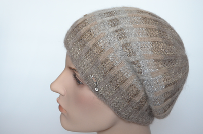 Ореховый женский берет из мохера и альпака Vizio Италия 6916