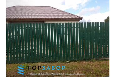 Забор из евроштакетника