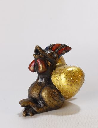 Сувенир " Год Петуха" с золотым сердцем