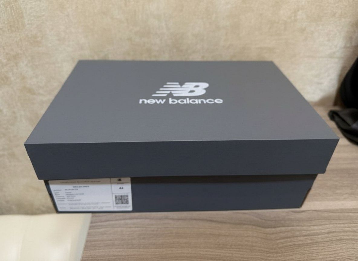 упаковка оригинальных кроссовок New Balance коробка детали