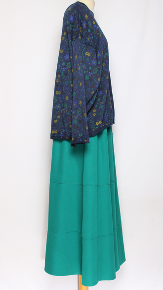 Джемпер  "МЕЛКИЕ ЦВЕТОЧКИ" синий до р.52