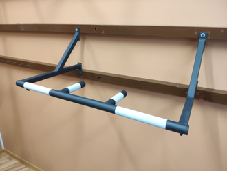 Турник со средним и узким параллельным хватом (TUR-002)