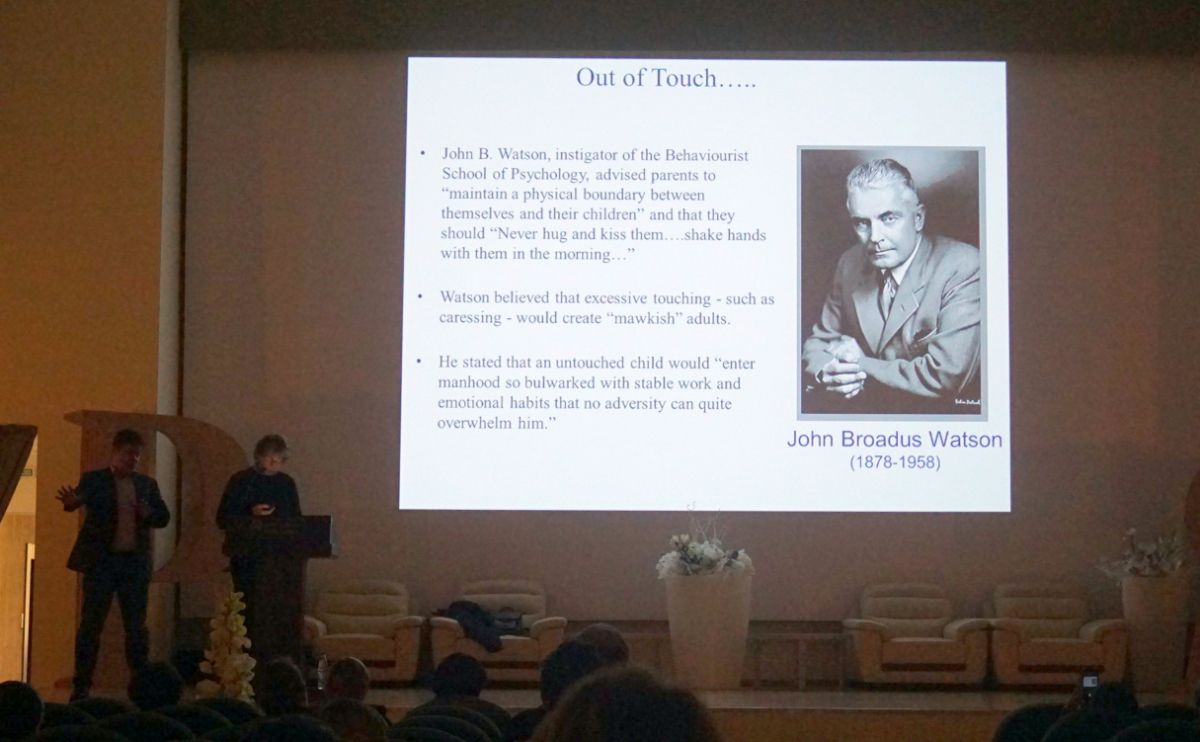 Лекция МакГлоуна в Москве ( фото А-Шкипер)
