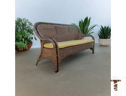 Плетеный диван в стиле прованс