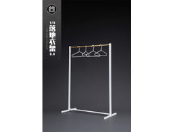 Стойка с вешалками 1/6 (белая) - КОЛЛЕКЦИОННАЯ ДИОРАМА 1/6 Freestanding coat rack 3.0 (M2405B) - MMMTOYS