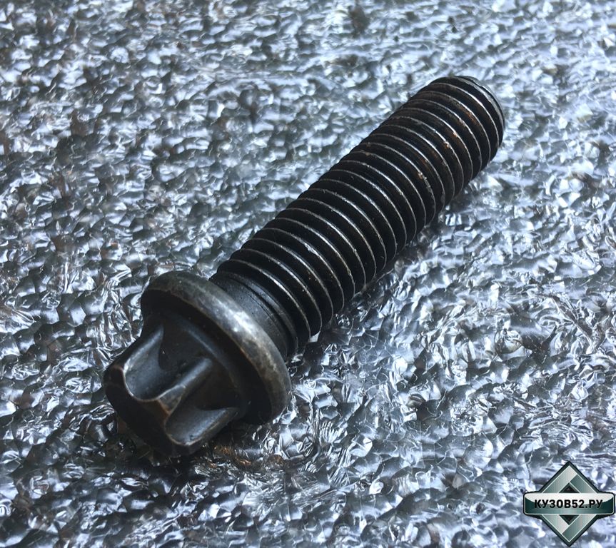 Болт крепления ступицы Mopar Сайбер