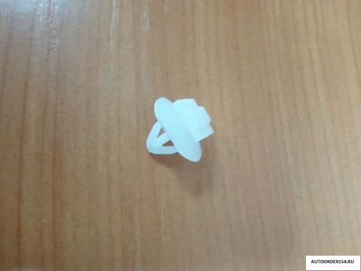 Клипса молдинга двери ВАЗ 2123 аналог (цена за 100 шт.) 2123-8212330