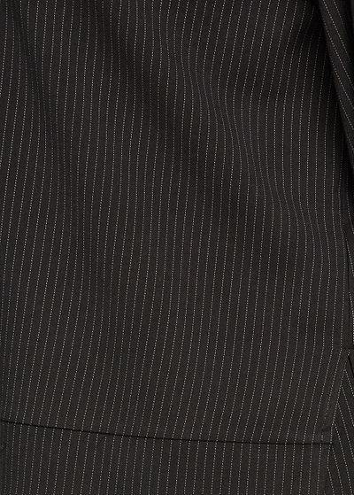 Жилет в полоску в черном и бордо цвете