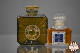 Vol de Nuit Guerlain , 1933,
Moscow Perfume Museum

Фото Московский Музей Парфюмерии. Духи фото. Французские духи. Достопримечательности Москвы. Музеи Москвы.
Экскурсии - дегустации антикварных и винтажных духов.