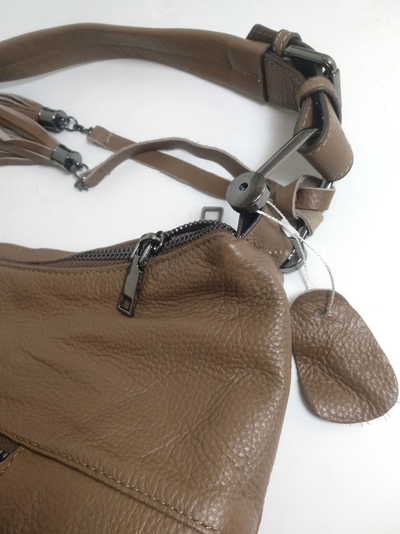 (АРТИКУЛ: 10152/52) СУМКА МЕШОК ЖЕНСКАЯ, НЕБОЛЬШАЯ, НАТУРАЛЬНАЯ КОЖА, ЦВЕТ "КОФЕ С МОЛОКОМ", РУЧКА И РЕМЕНЬ ЧЕРЕЗ ПЛЕЧО *