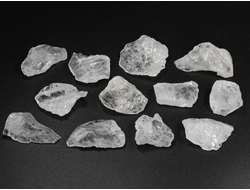 Кварц горный хрусталь, необработанный "дикий" в ассортименте, Бразилия (15-25 мм, 2-3 г) №35802