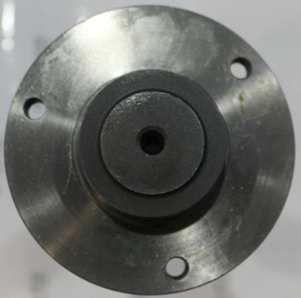 Распределительный вал Д2500 вид спереди