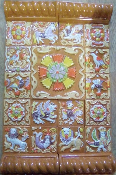 Изразцовое панно "Древние символы" цветное с валиками