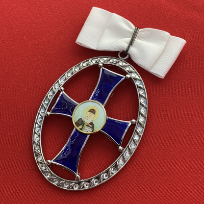 Орден Святой Ольги 2-й степени со стразами, с бантом из муаровой ленты. Полноразмерная копия LUX. Лот № 63.