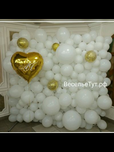 Фотозона "Стена из шаров