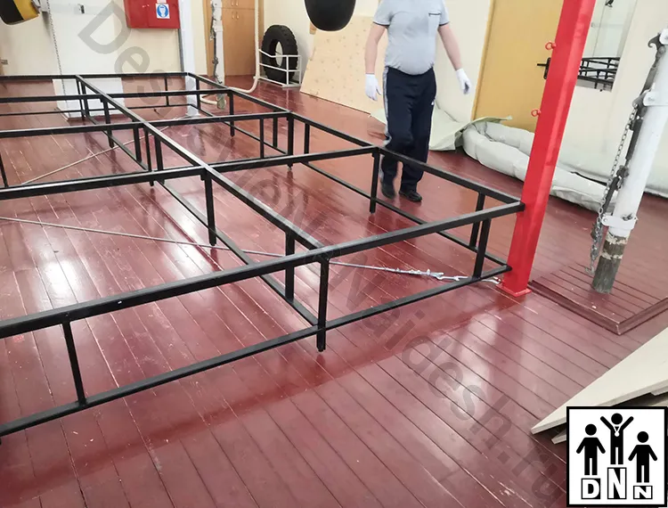 Монтаж ринга на помосте