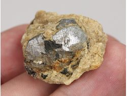 Корунд синий (сапфир), кристалл, Индия (28*27*14 мм, 12,6 г) №36095