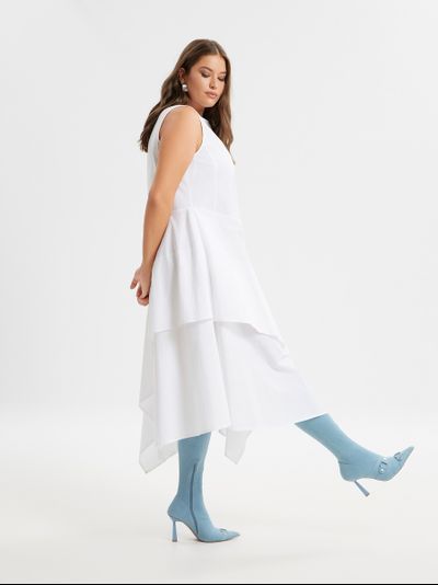 Платье с открытыми плечами