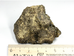 Гранат зеленый (Андрадит) на породе, Россия, Дальнегорск (52*42*32 мм, 104 г) №26876