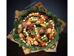 Новогодний букет из сухофруктов