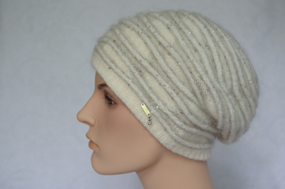 Женский берет рельефными полосами Vizio Италия 6938 белый с бежевым