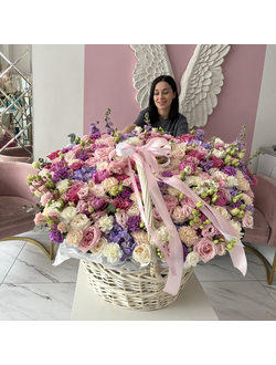 ОГРОМНАЯ КОРЗИНА С ЦВЕТАМИ №33