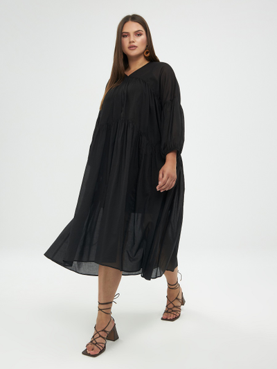 Эффектное платье из тончайшего  батиста