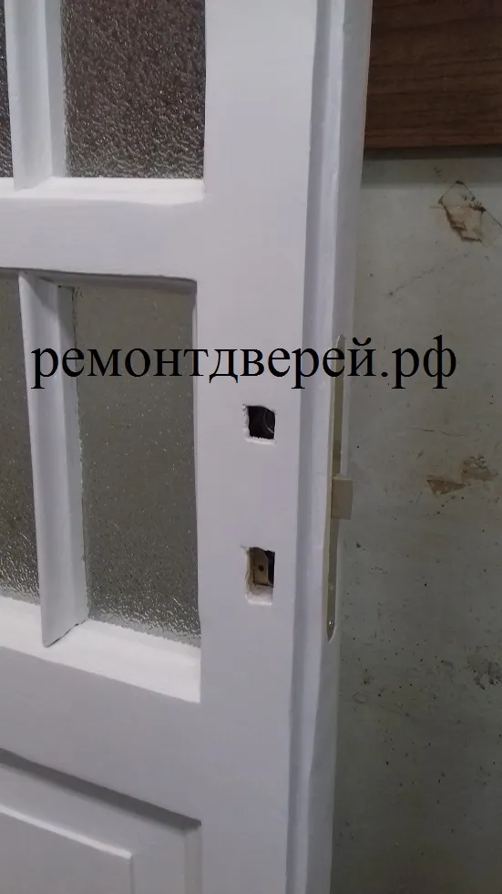 Фрагмент двери после реставрации