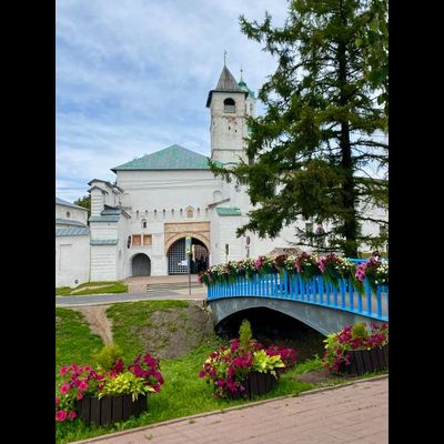 Экскурсия «Ярославль: Стрелка двух рек, Толгский монастырь и кедровая роща»